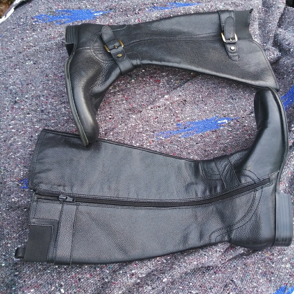 Ladies Boots by Naturalizer Comfort wide calf 7.5m